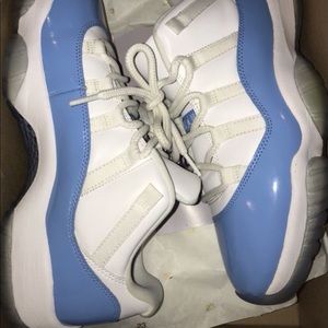 Used jordan 11s Sz 9