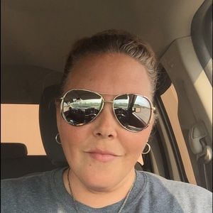 Meet your Posher, Karla