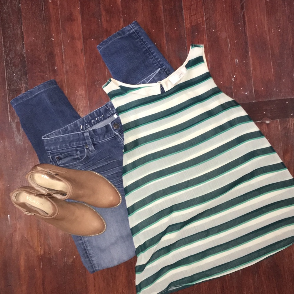 LOFT Tank Top - Picture 2 of 4
