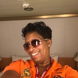 Meet your Posher, Sherron