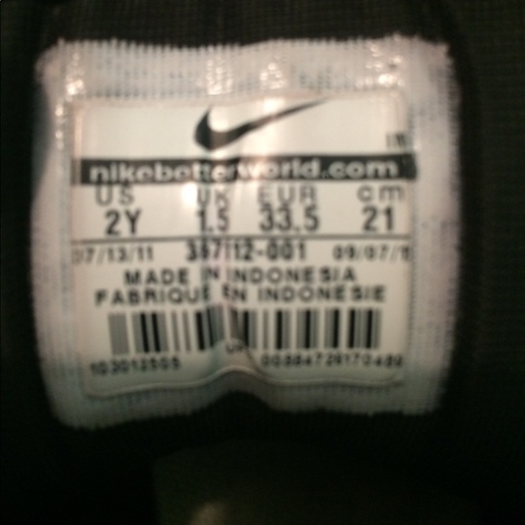 Shoes - Picture 3 of 4