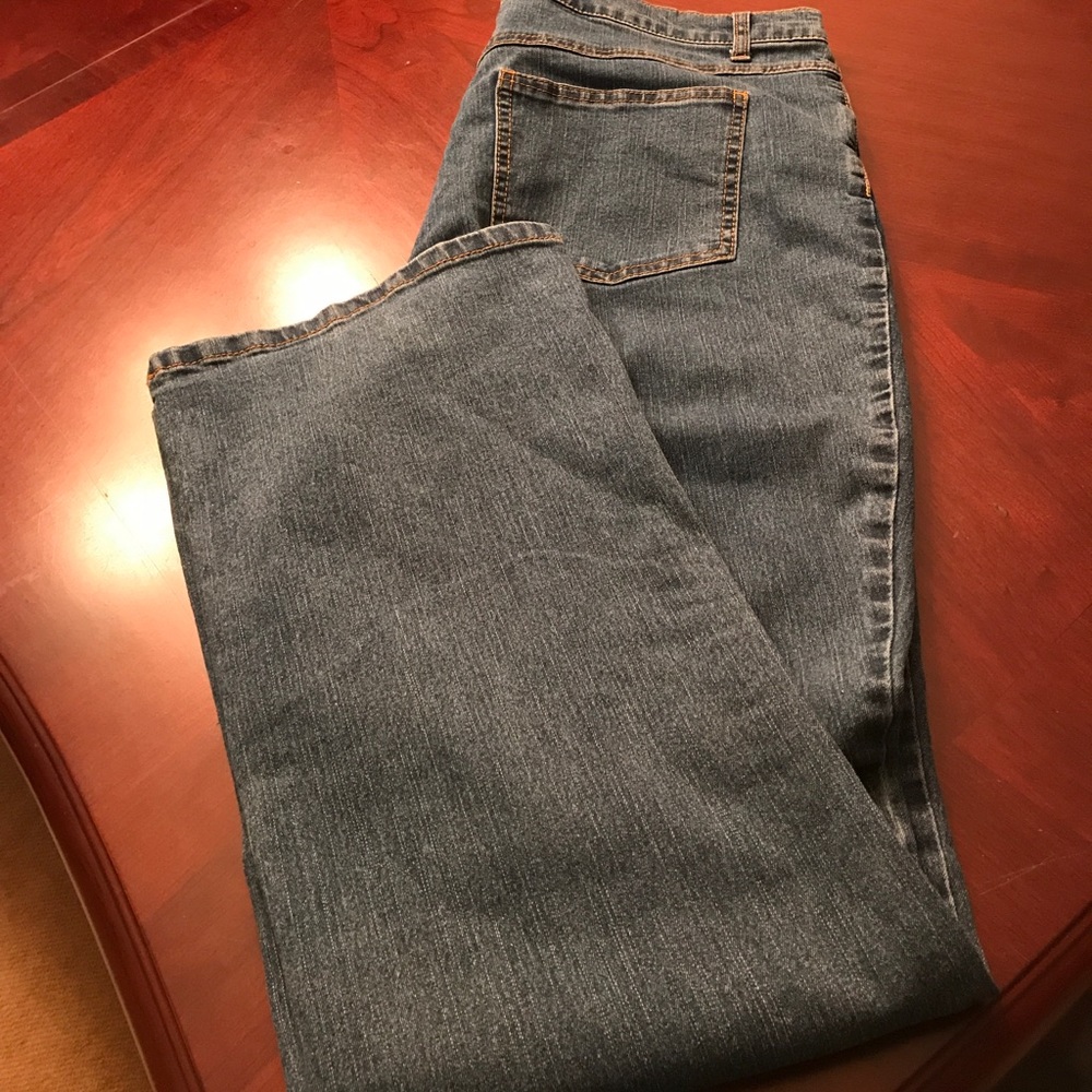 Bootleg jeans