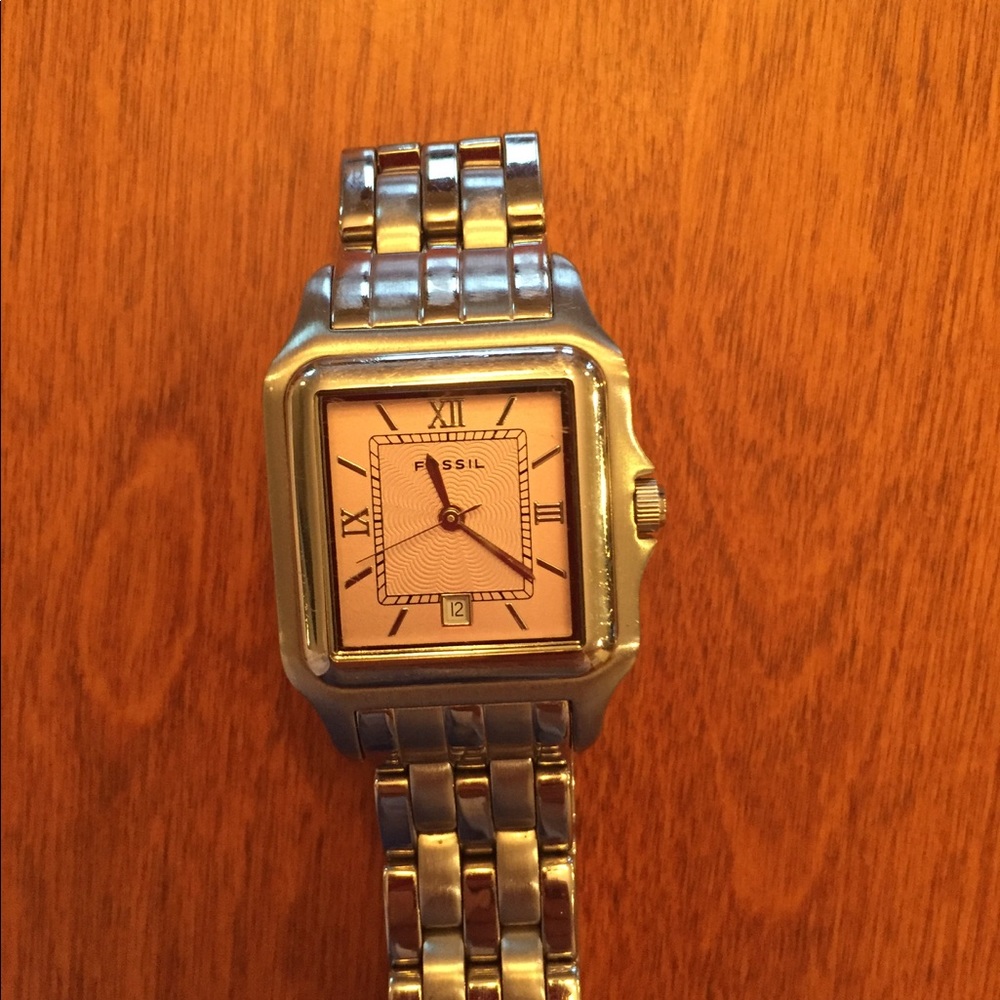 Fossil watch.   Needs battery.