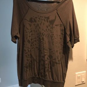 Loose fitting dolman t-shirt with animal design