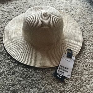 NWT - H&M Beach Hat