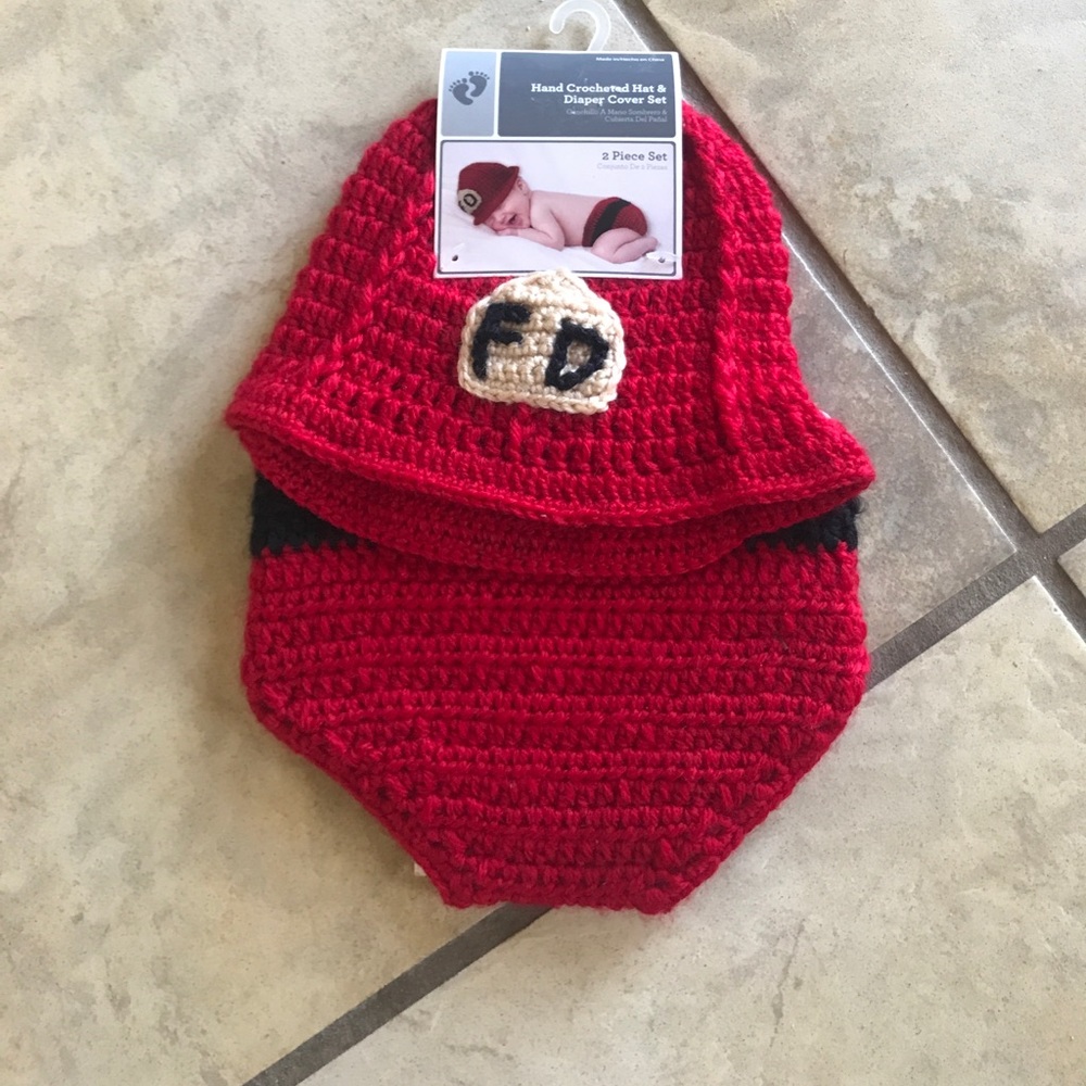 Hand crocheted hat and diaper cover 🚒