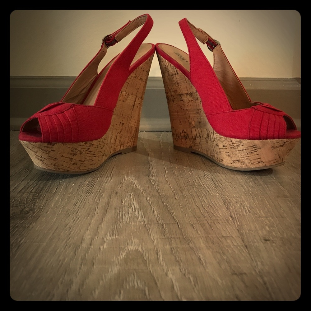 Zigi Soho sling back wedges