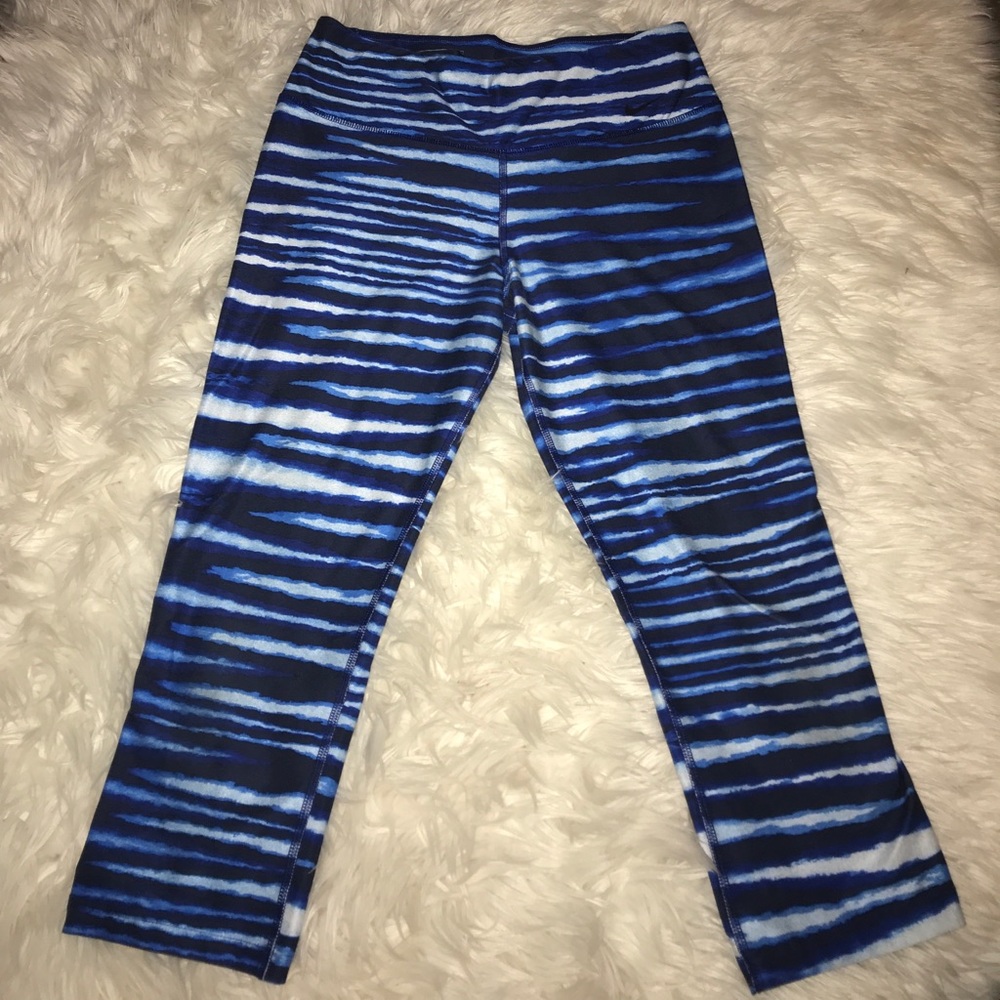 Nike Dri-Fit Capri workout leggings