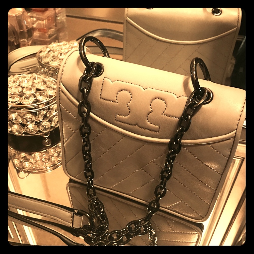 Tory Burch,  Alexa Shoulder Bag- cross body 👛 NWT