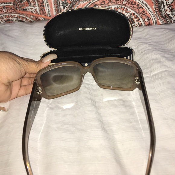 Glasses - Picture 5 of 6