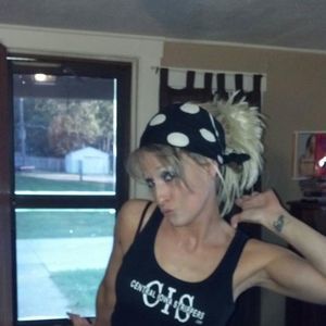 Meet your Posher, Sherry