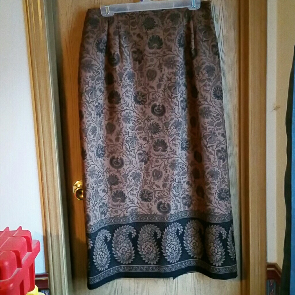 Beautiful skirt.