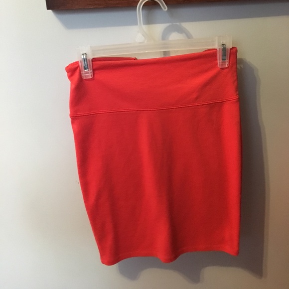 Orange skirt - Picture 1 of 3