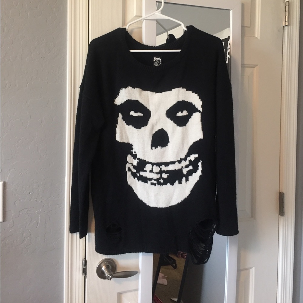 Misfits sweater
