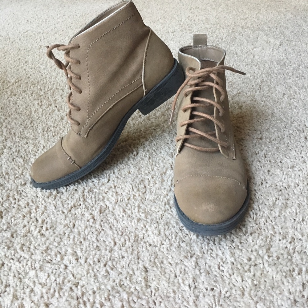 Sam & Libby Short Booties