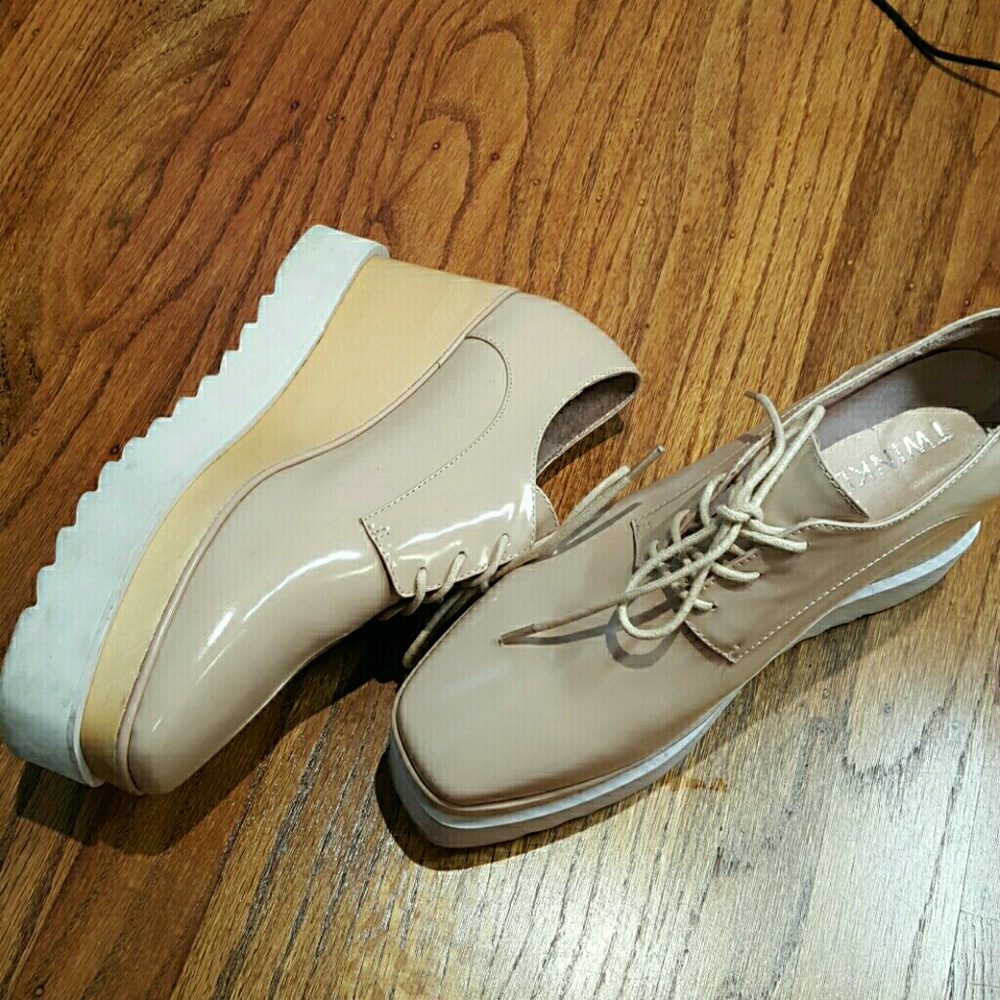 Beige platform shoes