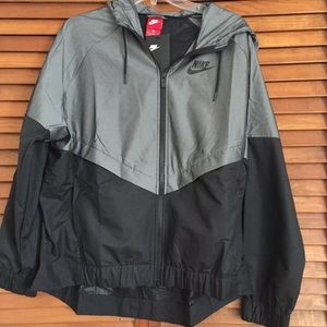 Nike Windbreaker WOMENS