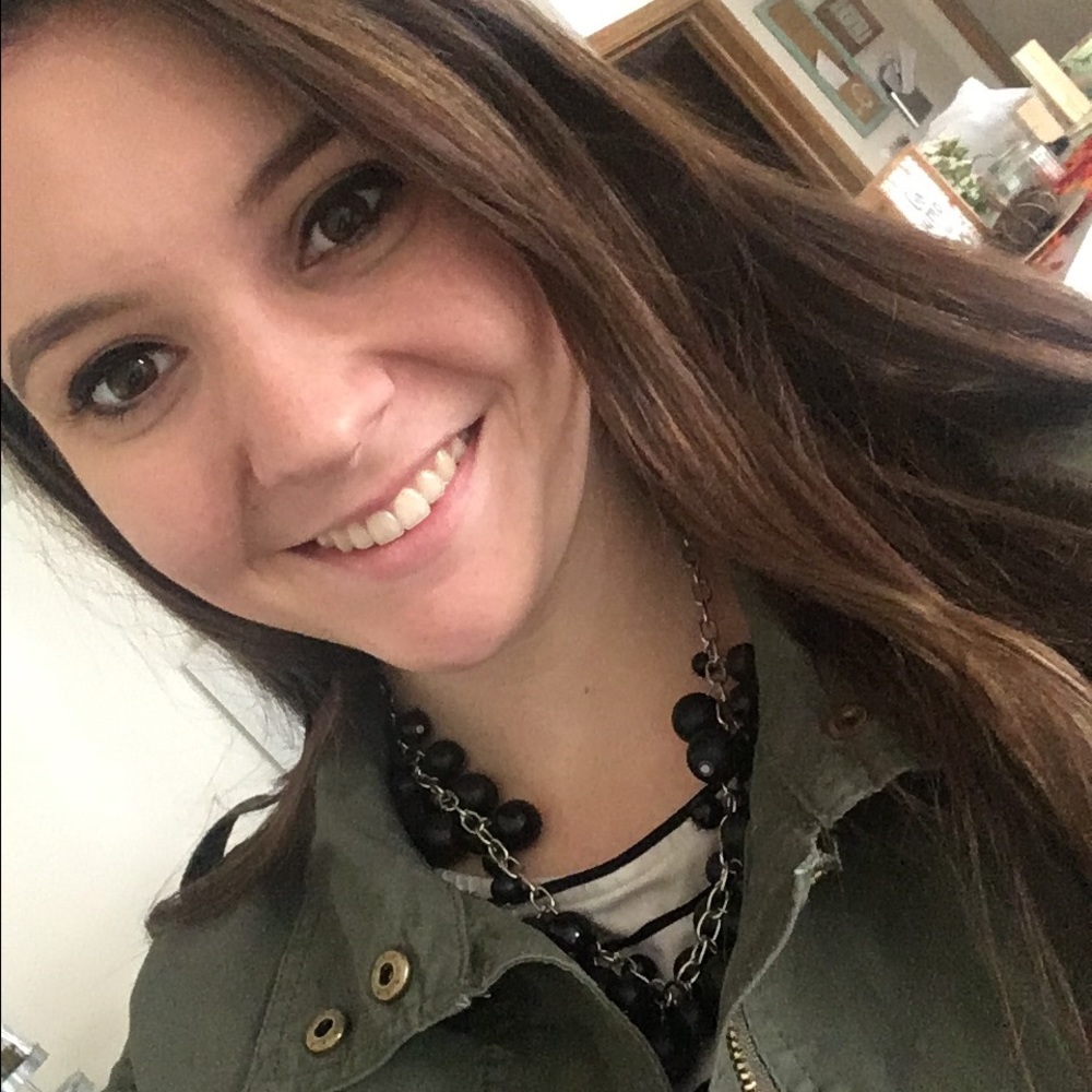 Meet your Posher, Nicole