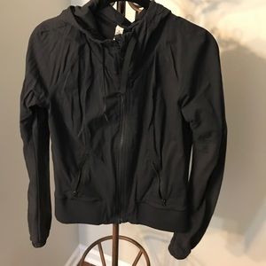 Lululemon size 6 Black womens jacket