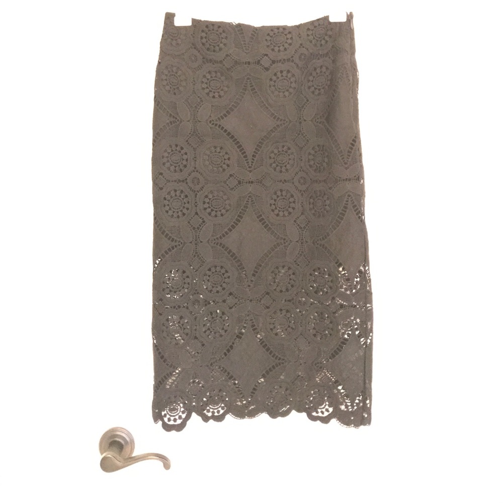 Lace Pencil skirt