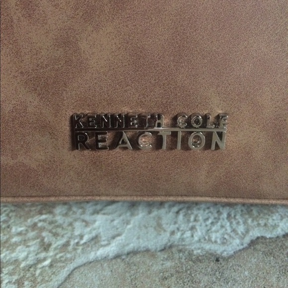 Kenneth Cole Purse - Picture 2 of 6