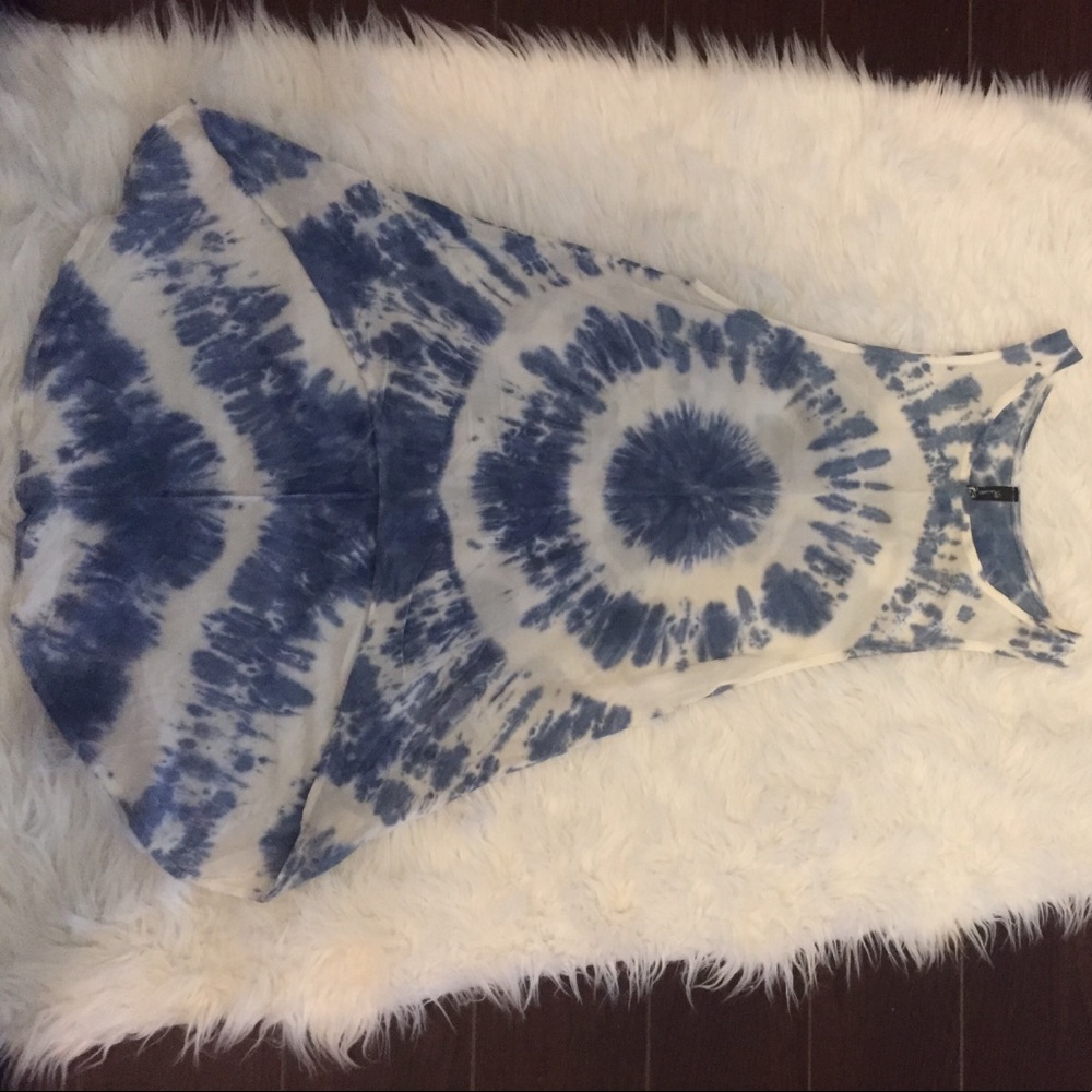 Women’s Blue and White Tie Dye Top
