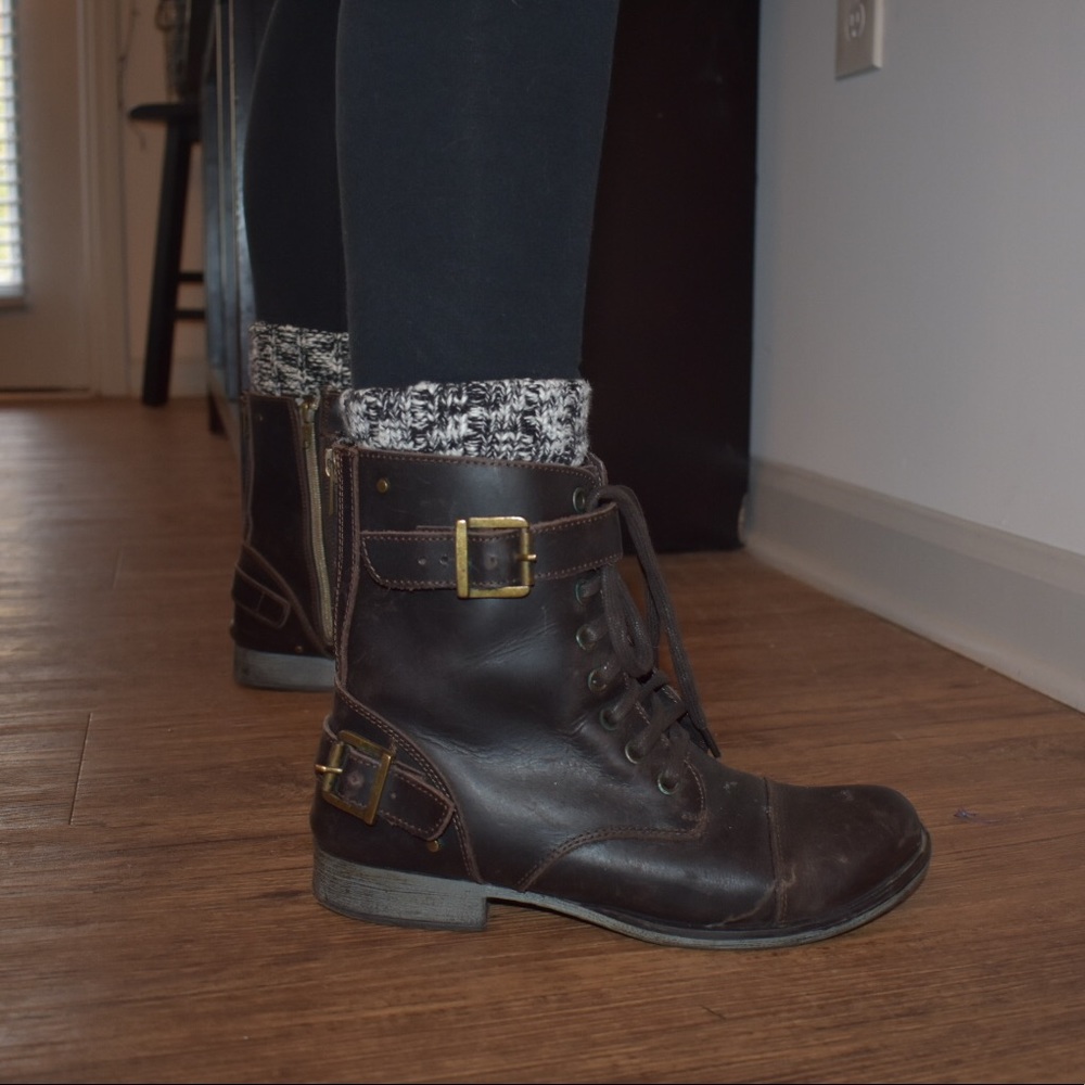 Combat boots