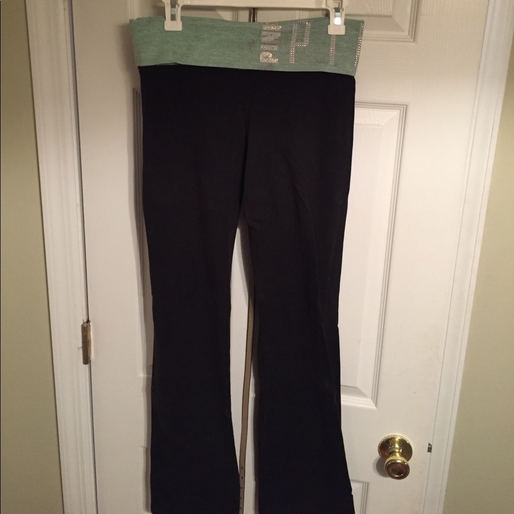 VS Pink yoga pants.