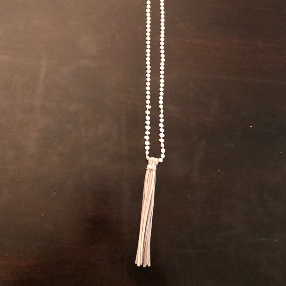 Long tassel pearl necklace