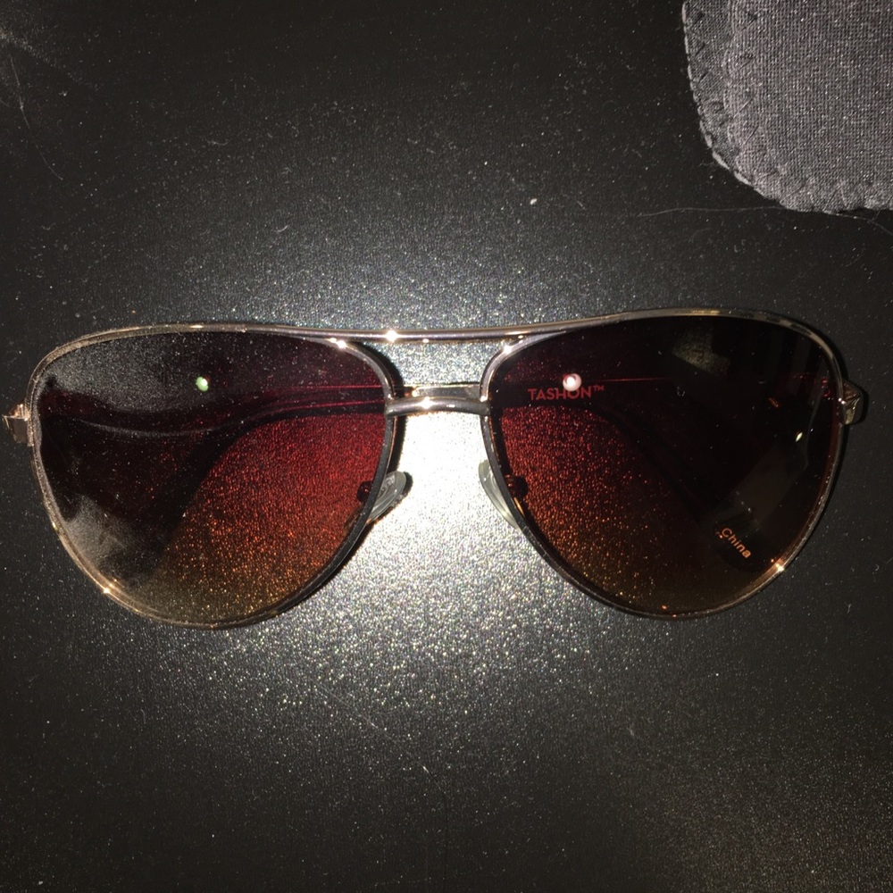 Tashon Sunglasses with Pouch