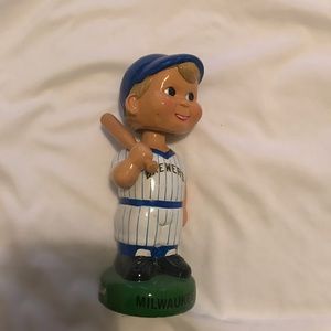 Bobble head