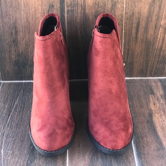 Rust Ruby Red Side Slit Block Heel Ankle Booties - Picture 4 of 8