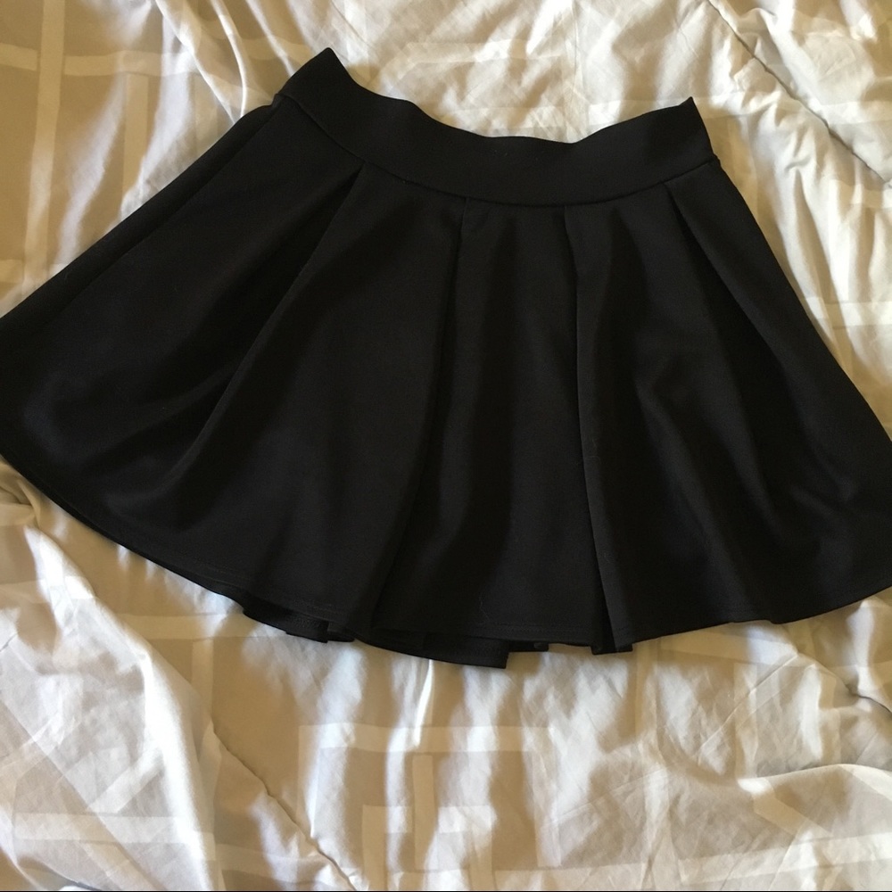 Black Mini Skirt 🎀✨