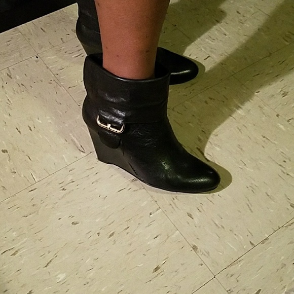 Black wedge booties size 9 nwot - Picture 5 of 5