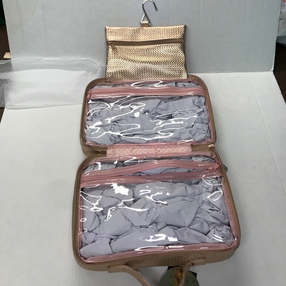 🔥Sale🔥Fashion make up bag Rose Gold nwt - Picture 2 of 8