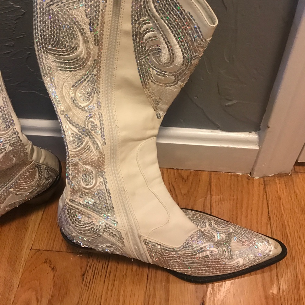 Cowboy boots !