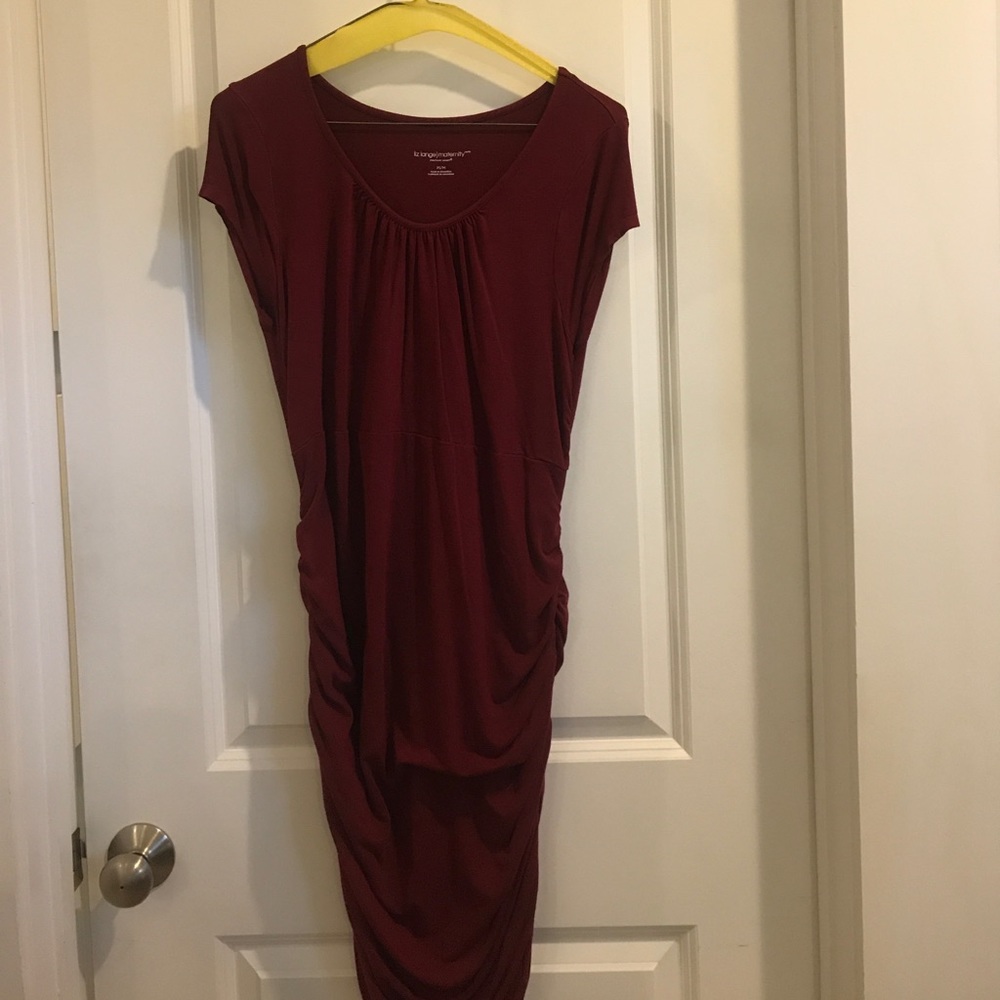 Fitted maternity dress