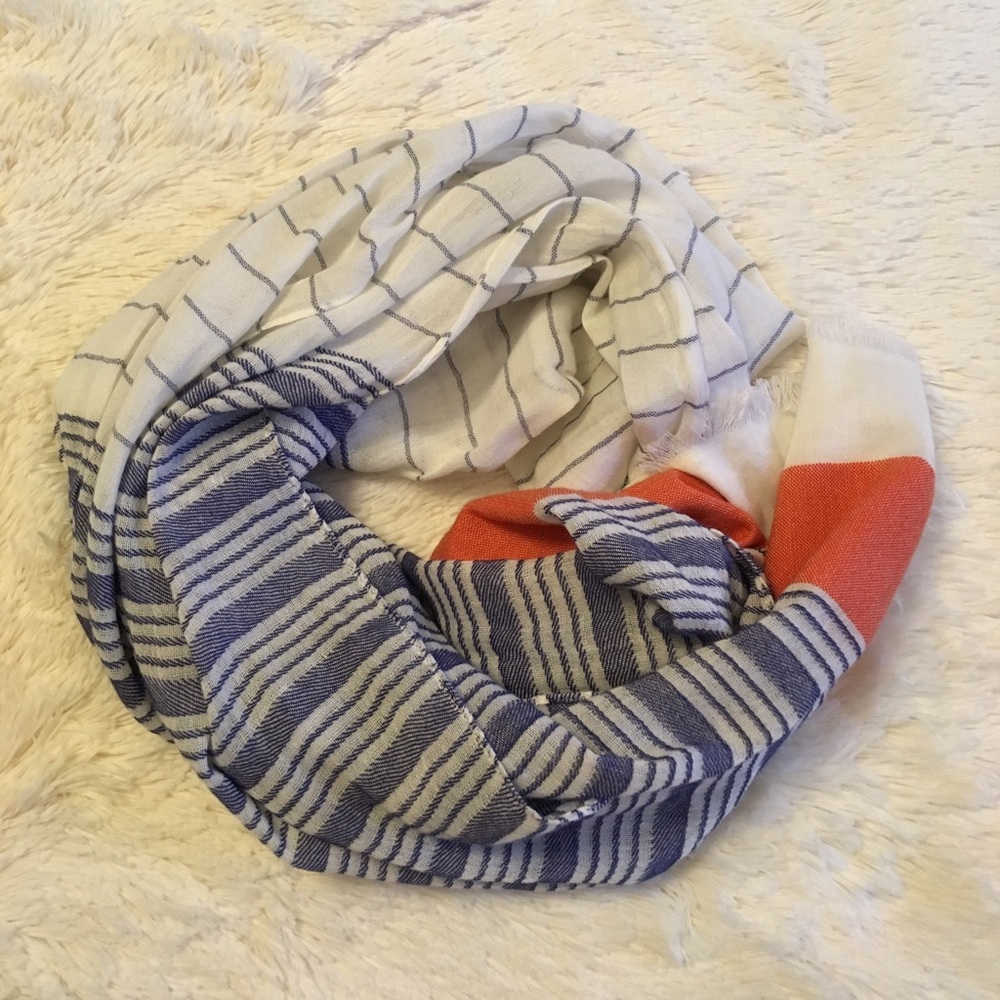 LOFT scarf