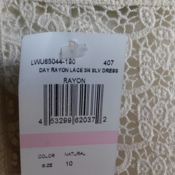 BCBGMaxAzria Day Rayon Lace S/S Dress SZ10 - Picture 6 of 6