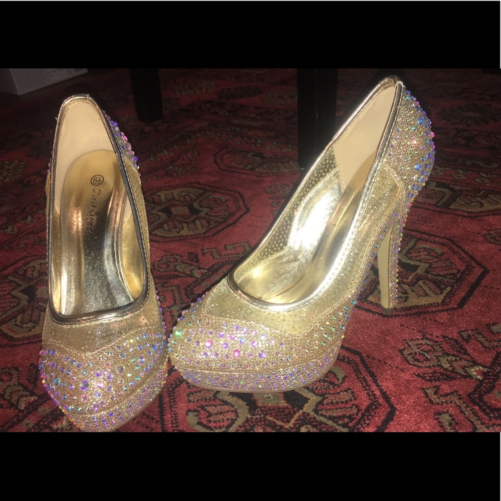 Gold blinged out pumps