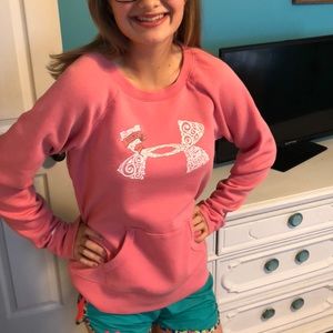 Under armor sweatshirt