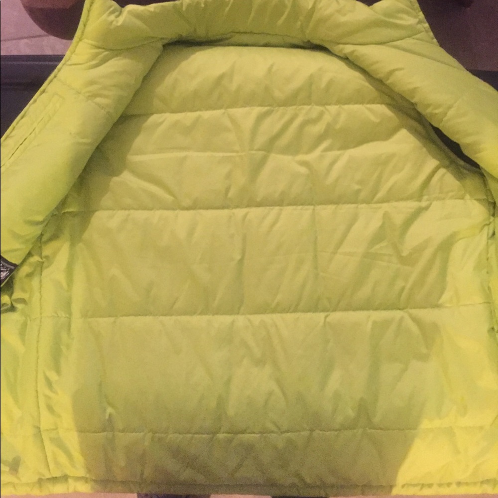 Vest - Picture 2 of 7
