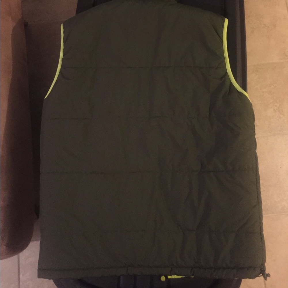 Vest - Picture 3 of 7