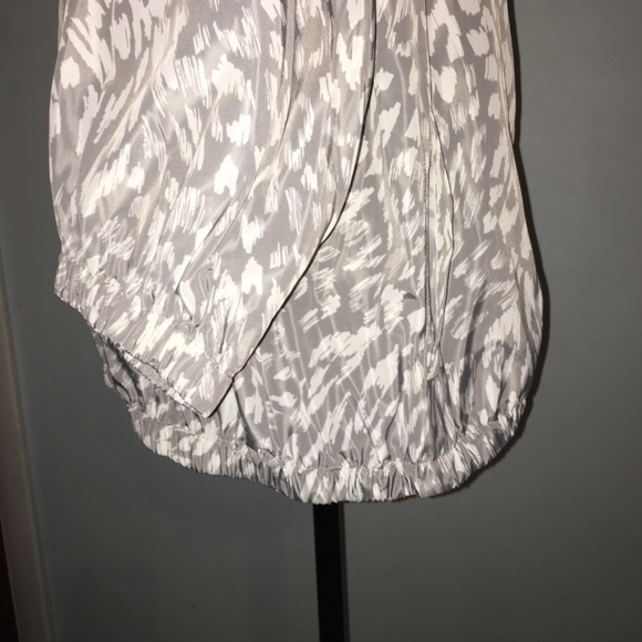 Windbreaker - Picture 3 of 5