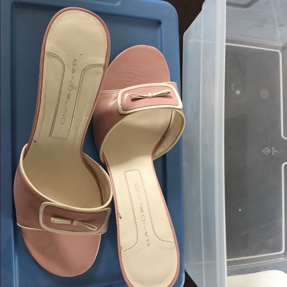 Light Rose slip-on sandals with short wooden heels