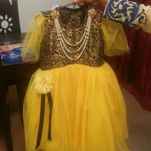 Honey bee colo theme dress made
