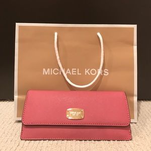 Michael Kors jet set travel flat leather wallet