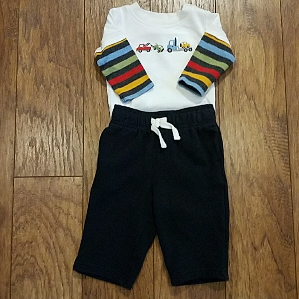 Gymboree tow truck set 3-6m