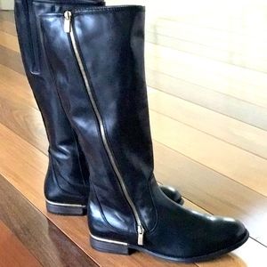 Eric Michael Ladies Fur Lined Leather Boots.  New