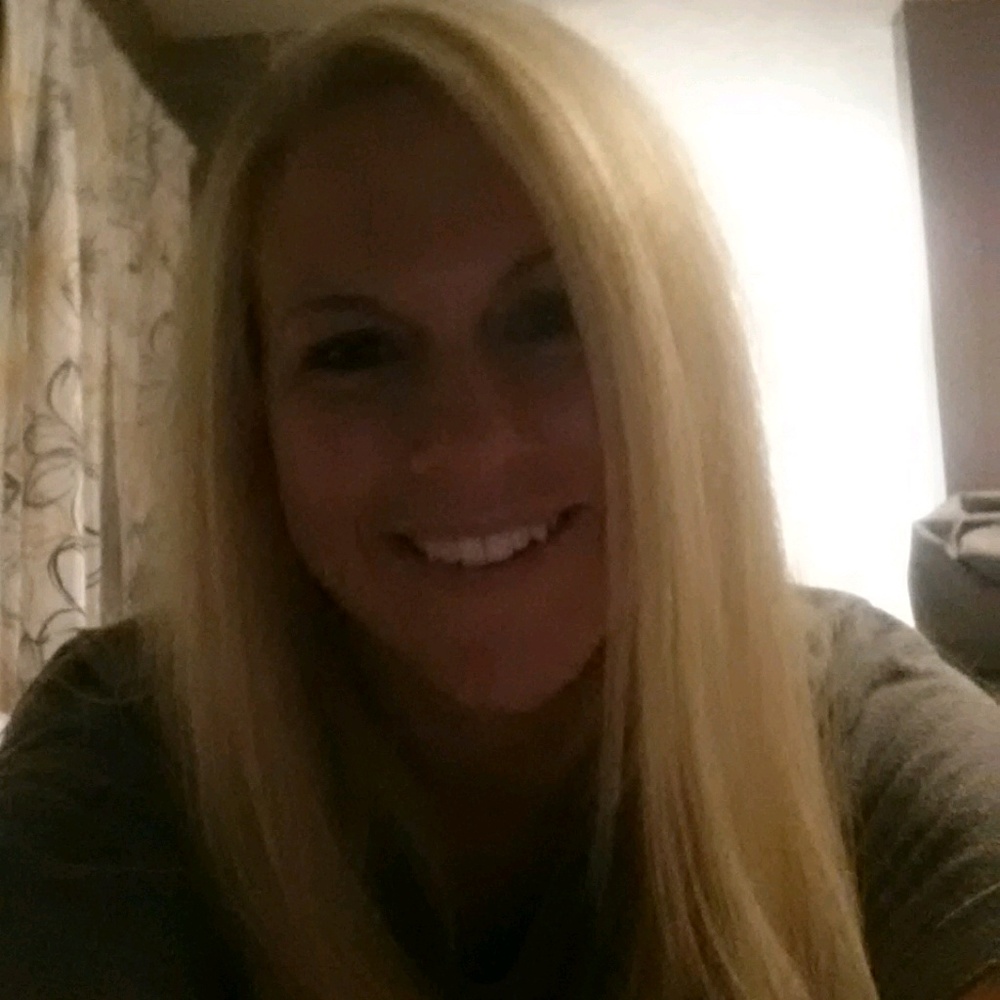 Meet your Posher, Candace